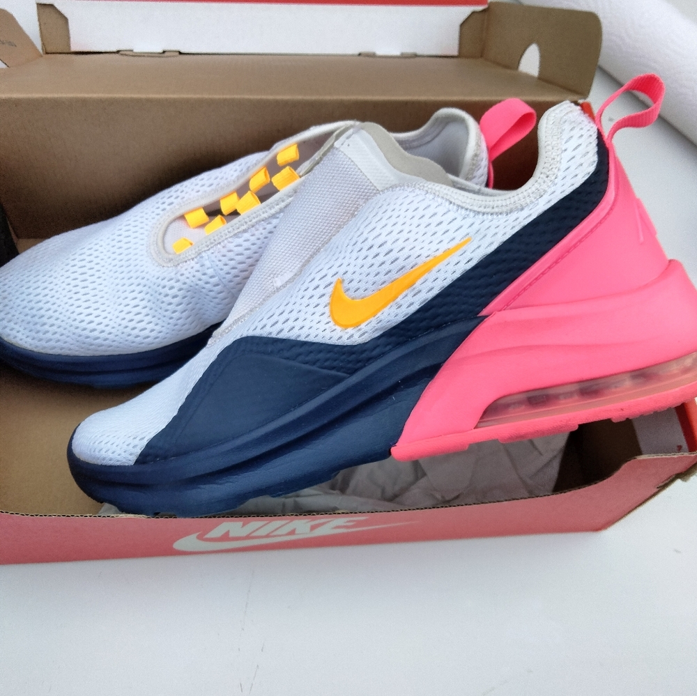 Nike Air Max Motion 2 Womens Running Shoes Size 9.5 White Pink CI6515 100